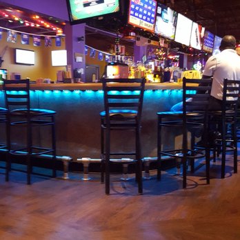 Gator Jakes Bar & Grill - Bars Near Me - Sterling Heights, Michigan