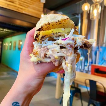 Kham Fu Dee - Hawaiian Melt with slow roasted pork, fresh grilled pineapple, creamy slaw and all that cheese! - Food Trucks Near Me Kham Fu Dee - Hawaiian Melt with slow roasted pork, fresh grilled pineapple, creamy slaw and all that cheese! - Food Trucks Near Me