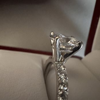 Ciccarelli Jewelers - Jewelry Near Me - Modesto, California Ciccarelli Jewelers - Jewelry Near Me - Modesto, California