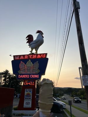 Martha's Dandee Creme by null