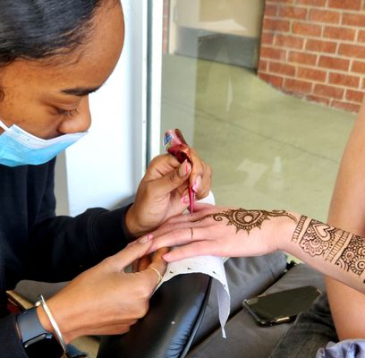 Belle Brows Threading by null