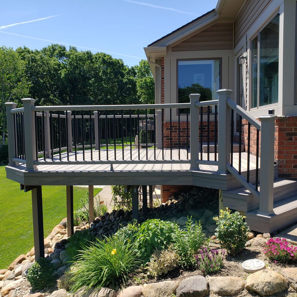 Cedar Works Deck Builders - New Trex Deck Reface - Decks & Railing Near Me - Bloomfield Hills, Michigan Cedar Works Deck Builders - New Trex Deck Reface - Decks & Railing Near Me - Bloomfield Hills, Michigan