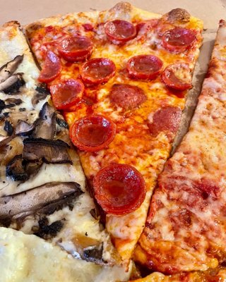 Andy's Pizza Shaw / V St. by null