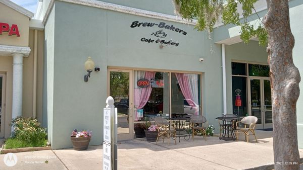 Brew-Bakers Cafe & Co. by null