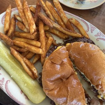 Milktooth - The smash burger - Breakfast & Brunch Near Me - Indianapolis, Indiana