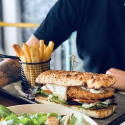 Le Vintage Boutique Cafe