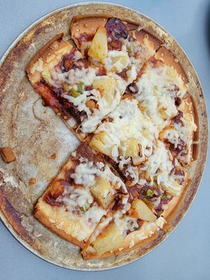 Photo of Union Jack Pub - Indianapolis, IN, US. Hawaiian Jackfruit Flatbread