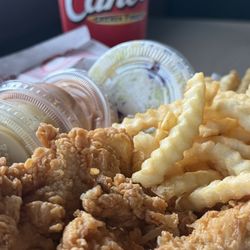Raising Cane's Chicken Fingers - The Box Combo