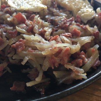 Two Cracked Eggs Cafe - Corned beef hash special - Breakfast & Brunch Near Me - Savannah, Georgia Two Cracked Eggs Cafe - Corned beef hash special - Breakfast & Brunch Near Me - Savannah, Georgia