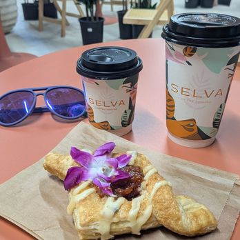 Selva Coffee House - Coffee & Tea Near Me - Del Mar, California