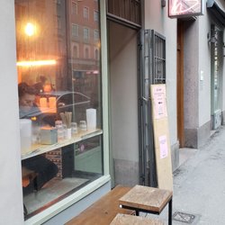 Totemo Ramen - Actual signage