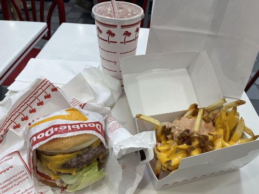 In-N-Out Burger by null