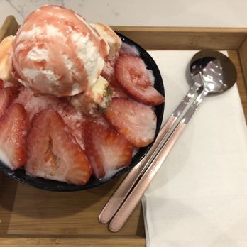 Snowies Bingsu - Desserts Near Me - Mississauga, Ontario Snowies Bingsu - Desserts Near Me - Mississauga, Ontario