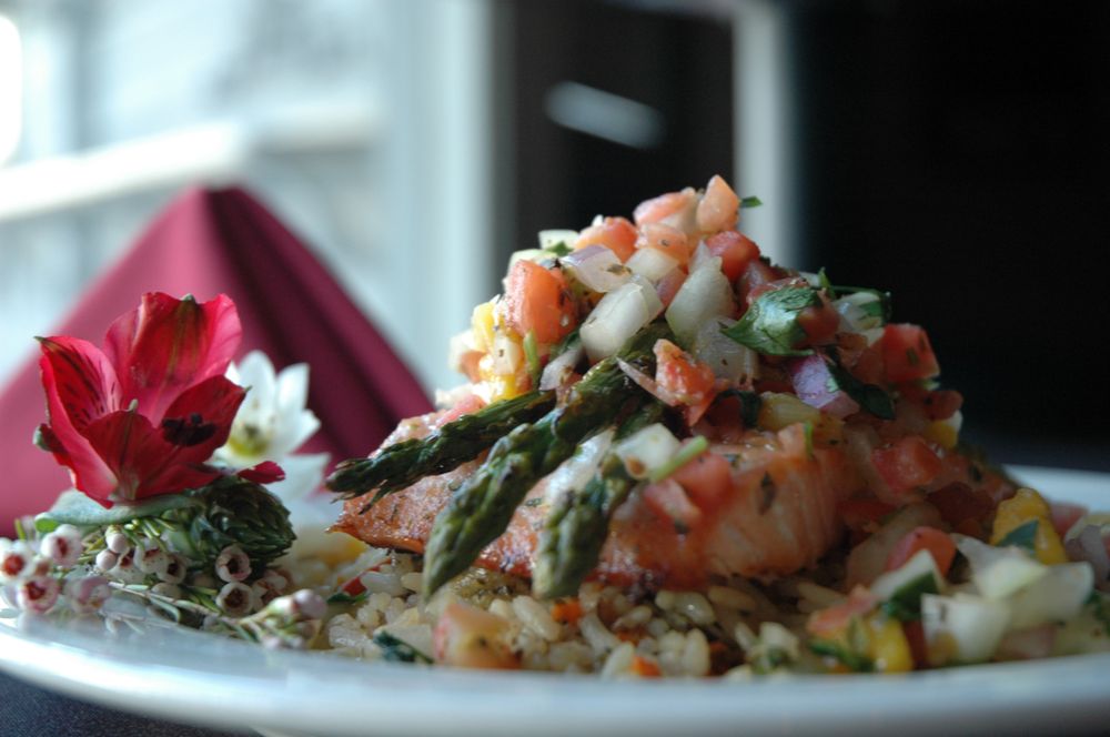 CHANHASSEN DINNER THEATRES 103 Photos & 99 Reviews Dinner Theater