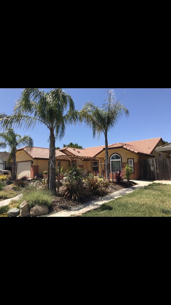 Slide of Premiere Roofing