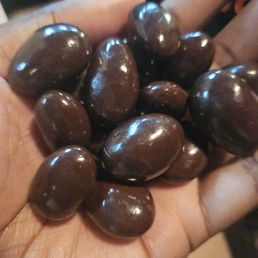 Dark chocolate almonds Dark chocolate almonds