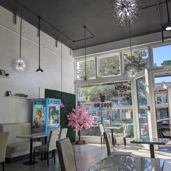 Boba Me - Inside of store - Desserts Near Me - Alameda, California