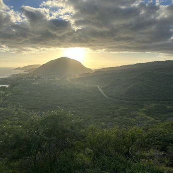 Makapu'u Point Lighthouse Trail - Hiking Near Me - Honolulu, Hawaii