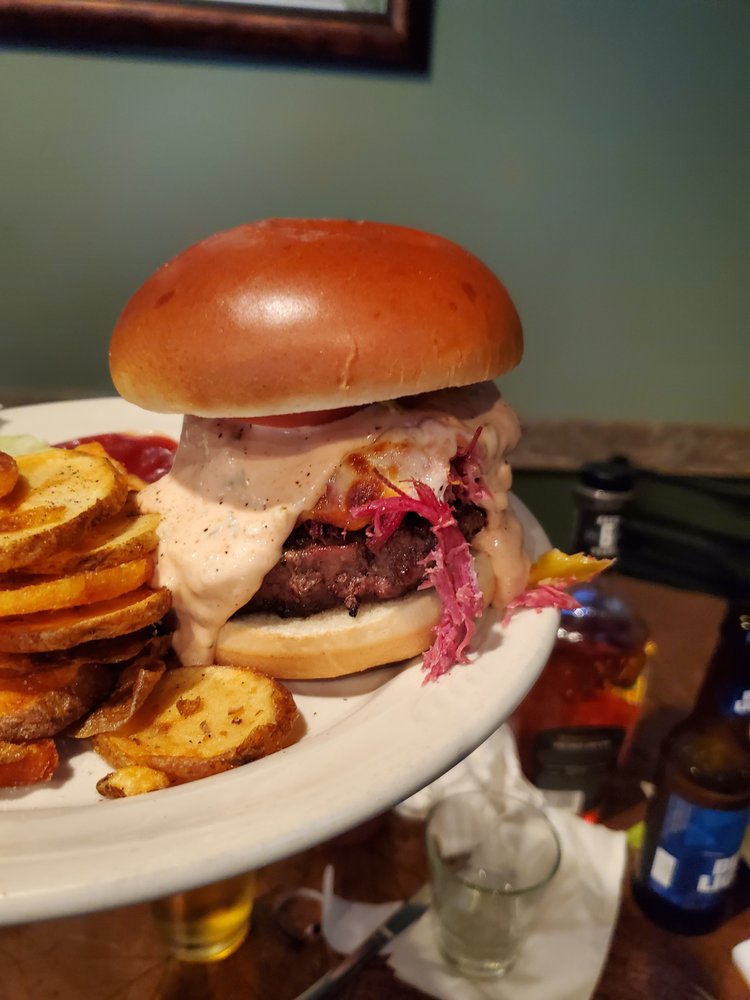 THE BOB HOUSE & THE REEL ‘N TAVERN 47 Photos & 107 Reviews Bars