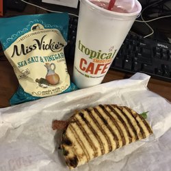 Tropical Smoothie Cafe - Cali chicken club, paradise point and chips Combo