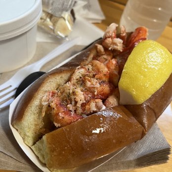 Boston Chowda - Hot Lobster Roll - Seafood Near Me - Boston, Massachusetts
