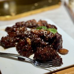 Boiling BeiJing - Black pepper angus beef with golden garlic