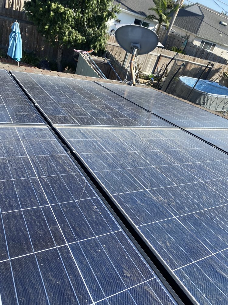 Slide of Stay Clean Solar