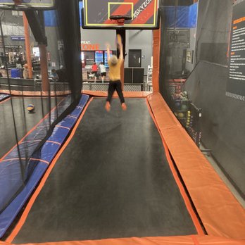 Sky Zone Milwaukee - Watch me dunk... - Trampoline Parks Near Me - Waukesha, Wisconsin Sky Zone Milwaukee - Watch me dunk... - Trampoline Parks Near Me - Waukesha, Wisconsin