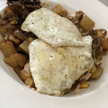 Curious Kitchen and Bar - Hash dish - Cocktail Bars Near Me - Senoia, Georgia