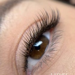 Lashes Make Me Happy