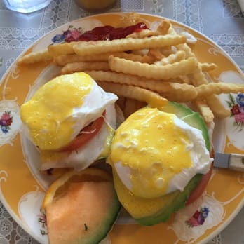 Thornton's Restaurant - Felix Eggs Benedict - Breakfast & Brunch Near Me - Boston, Massachusetts Thornton's Restaurant - Felix Eggs Benedict - Breakfast & Brunch Near Me - Boston, Massachusetts