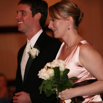 Greenpoint Floral - Bridesmaid and groomsmen flowers by Greenpoint - Florists Near Me - Brooklyn, New York