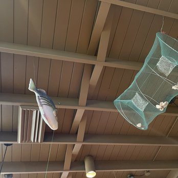 Juicy Seafood - Decor example - Seafood Near Me - Huntsville, Alabama