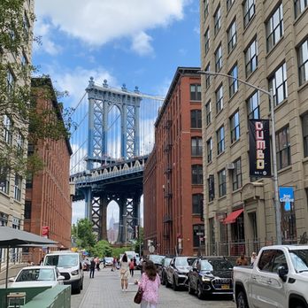 Dumbo - Landmarks & Historical Buildings Near Me Dumbo - Landmarks & Historical Buildings Near Me