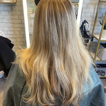 Natalie Carmichael Hairstylist - Before hair photo - Hair Stylists Near Me - Franklin, Tennessee Natalie Carmichael Hairstylist - Before hair photo - Hair Stylists Near Me - Franklin, Tennessee