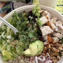 Powerhouse chop (added quinoa and beets, subbed chicken for salmon) Powerhouse chop (added quinoa and beets, subbed chicken for salmon)