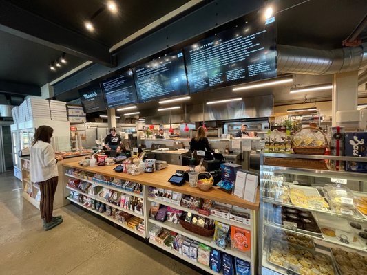 Monte's Fine Foods by null