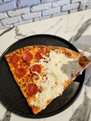 Vic's Pizzeria by null