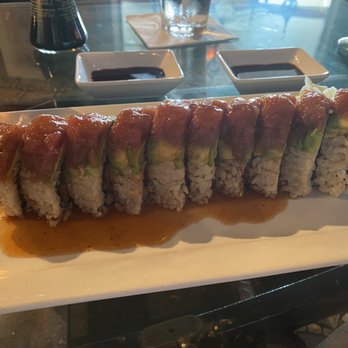 2 Vinez - Tommy G roll - Asian Fusion Near Me - Jupiter, Florida