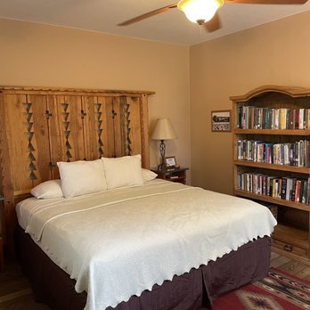 La Posada Hotel - Bedroom - Hotels Near Me - Winslow, Arizona La Posada Hotel - Bedroom - Hotels Near Me - Winslow, Arizona