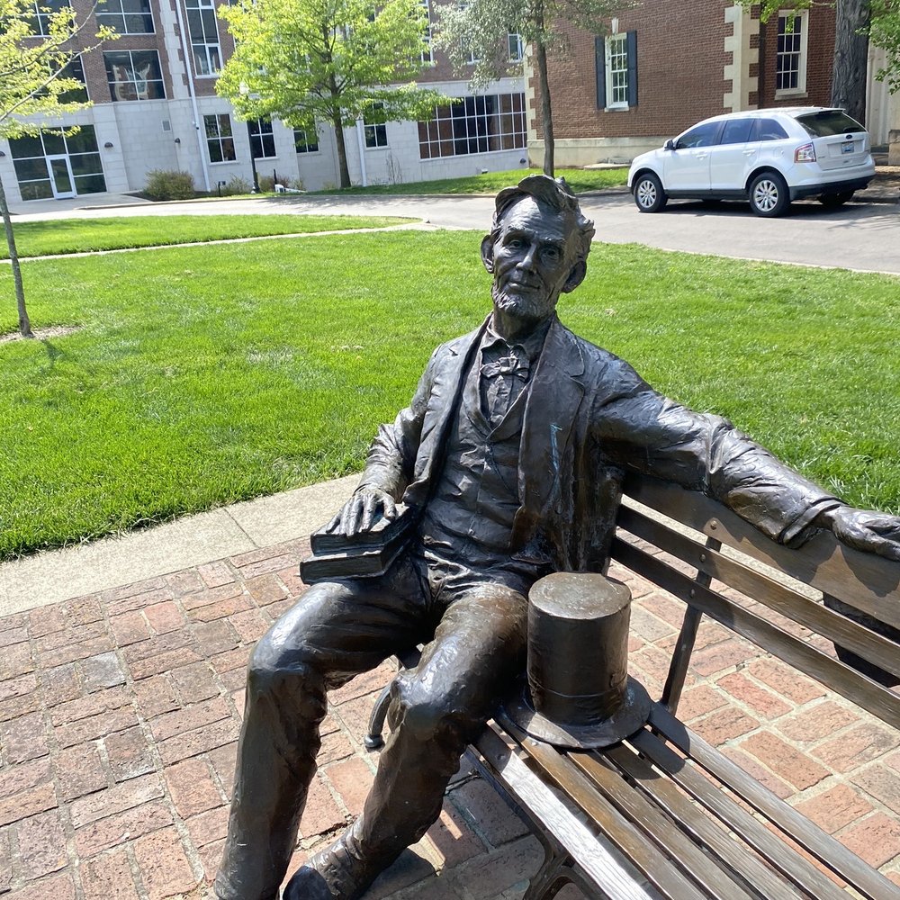 Abraham Lincoln statue - Landmarks & Historical Buildings Near Me - Bowling Green, Kentucky