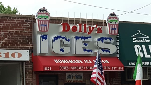 Dolly's Ices by null