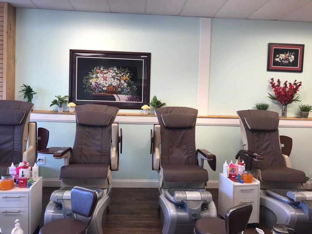 KIM’S NAILS Updated September 2024 5850 US Hwy 431, Albertville