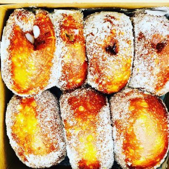 Leonard's Bakery Malasadamobile - Variety of malasadas - Food Trucks Near Me - Honolulu, Hawaii