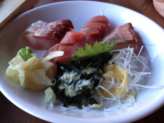 Billy Beach Sushi & Bar by null