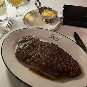 Sinatra Bar & Lounge - NY Waygu - Italian Near Me - Nashville, Tennessee Sinatra Bar & Lounge - NY Waygu - Italian Near Me - Nashville, Tennessee