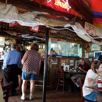 Flo's Clam Shack - Super fresh seafood! - Seafood Near Me - Middletown, Rhode Island