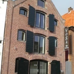 Yoga Samtosa - Modern gerenoveerd pakhuis
