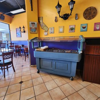 Super Burrito - Super Burrito - salsa bar - Mexican Near Me - Sunnyvale, California Super Burrito - Super Burrito - salsa bar - Mexican Near Me - Sunnyvale, California