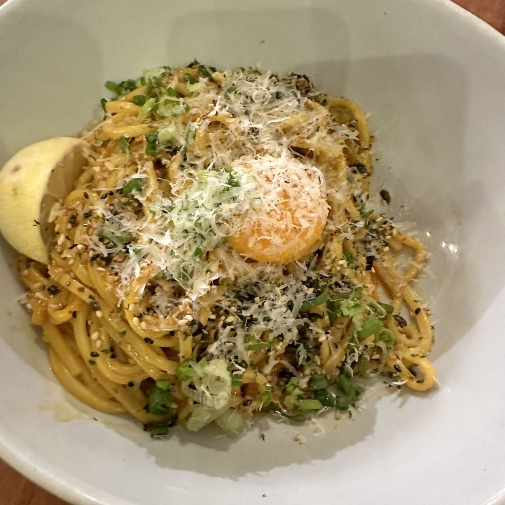 Piko Kitchen + Bar - Garlic Noodles - Cocktail Bars Near Me - Honolulu, Hawaii Piko Kitchen + Bar - Garlic Noodles - Cocktail Bars Near Me - Honolulu, Hawaii